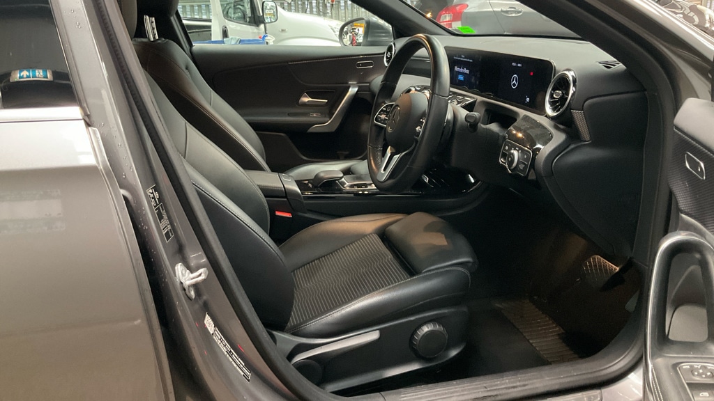Used Mercedes-Benz A-Class 2019 for sale - 76357690: Photo 2