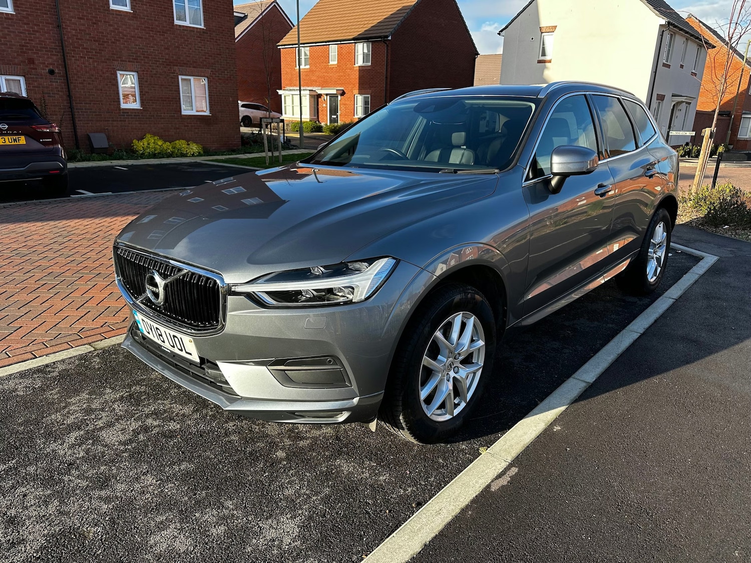 Used Volvo XC60 2018 for sale - 77862830: Photo 2