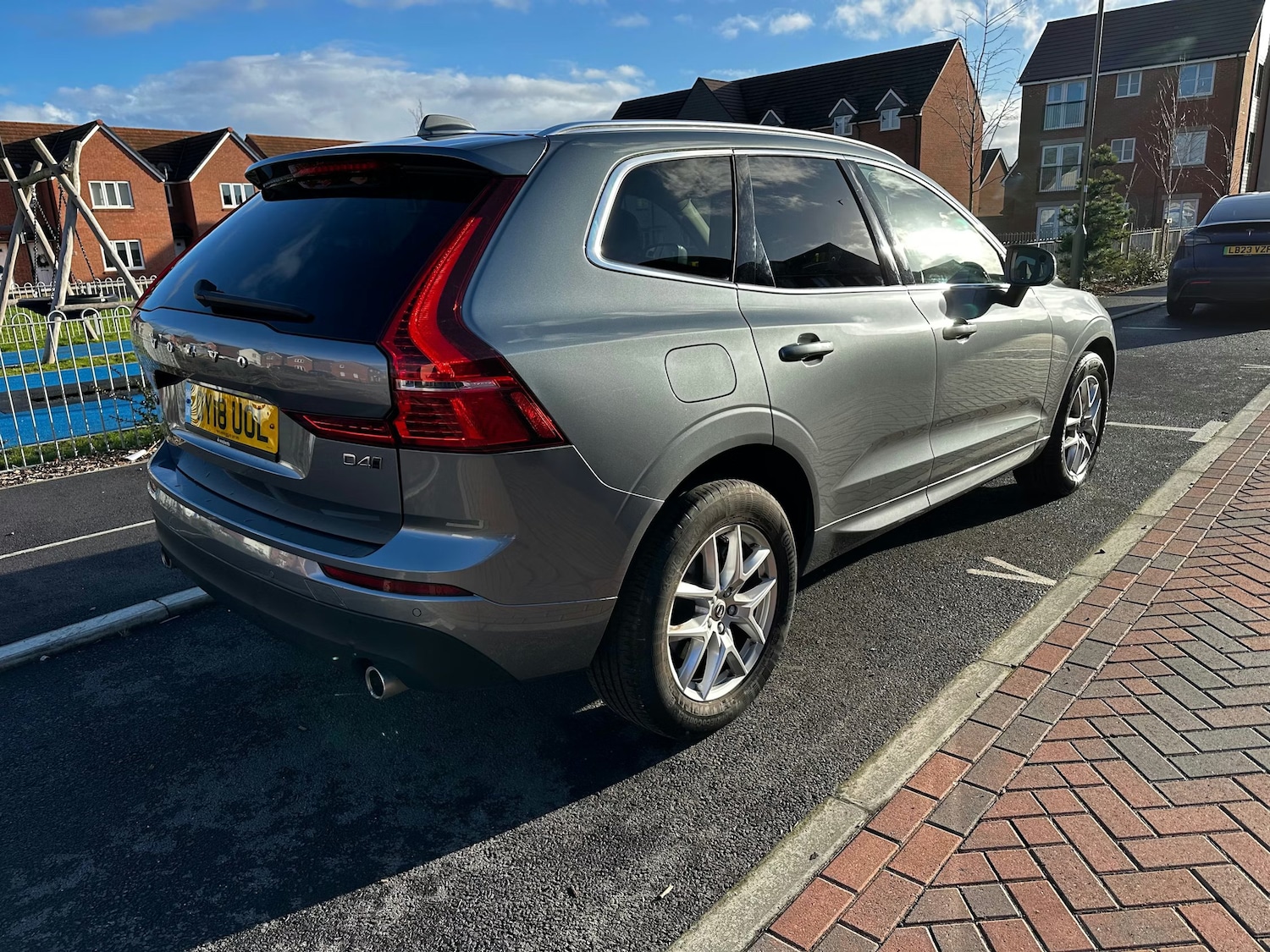 Used Volvo XC60 2018 for sale - 77862830: Photo 3