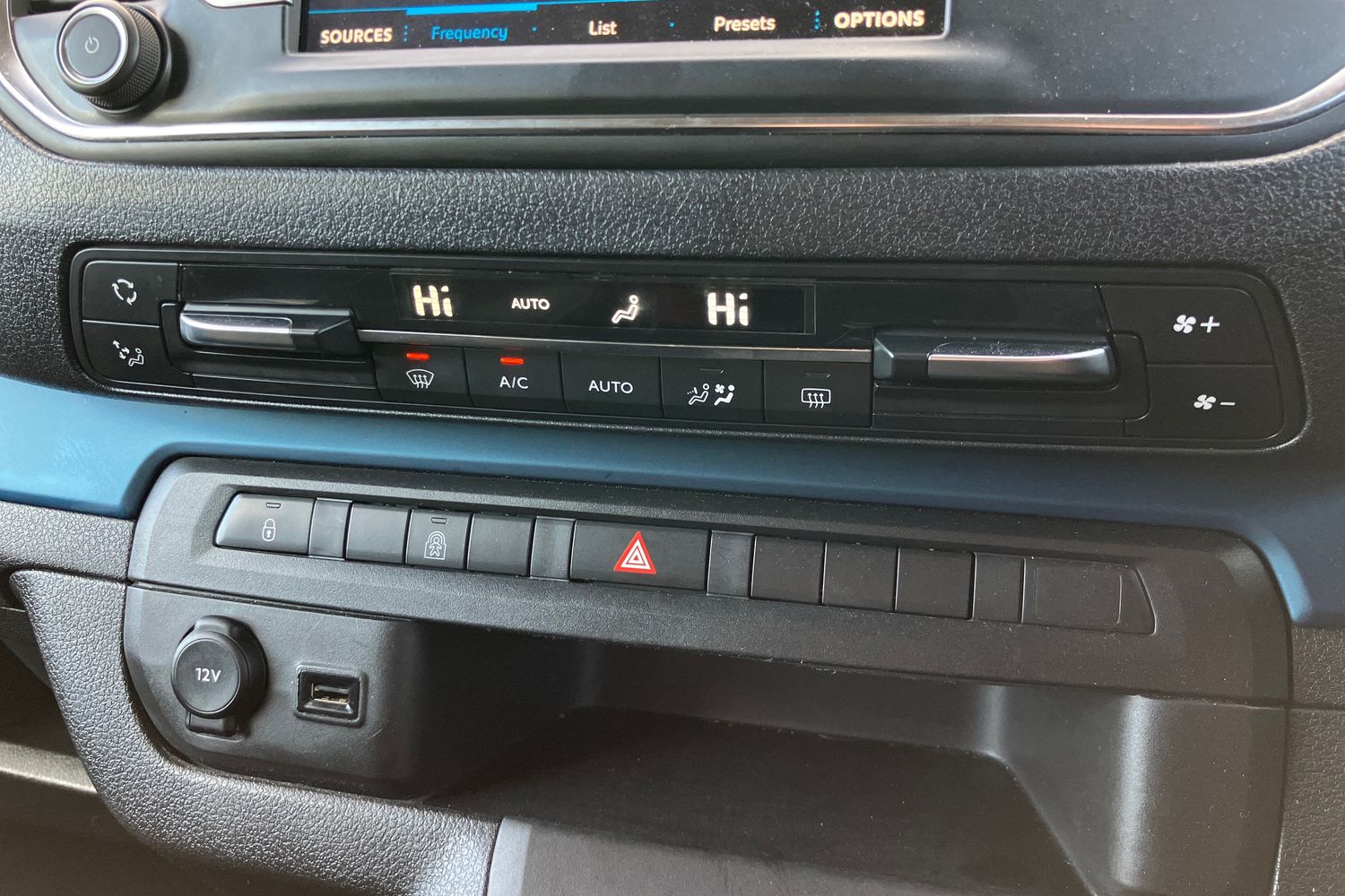 Used Peugeot Traveller 2020 for sale - 76311099: Photo 11