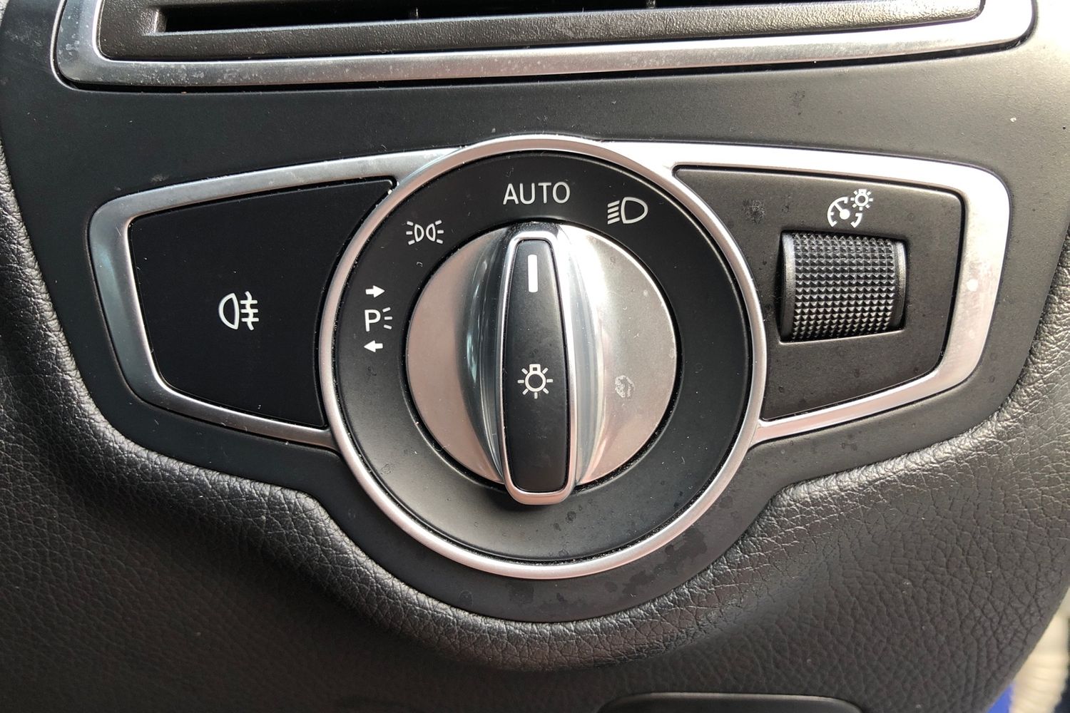 Used Mercedes-Benz C Class 2020 for sale - 76250655: Photo 14