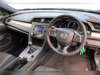 Used Honda Civic 2019 for sale - 76194175: Photo 3