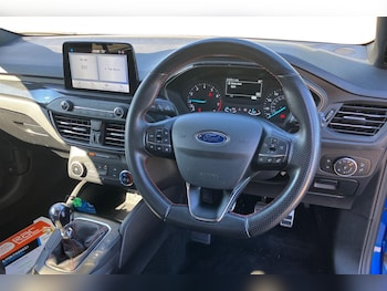 Used Ford Focus 2019 for sale - 76030538: Photo 3