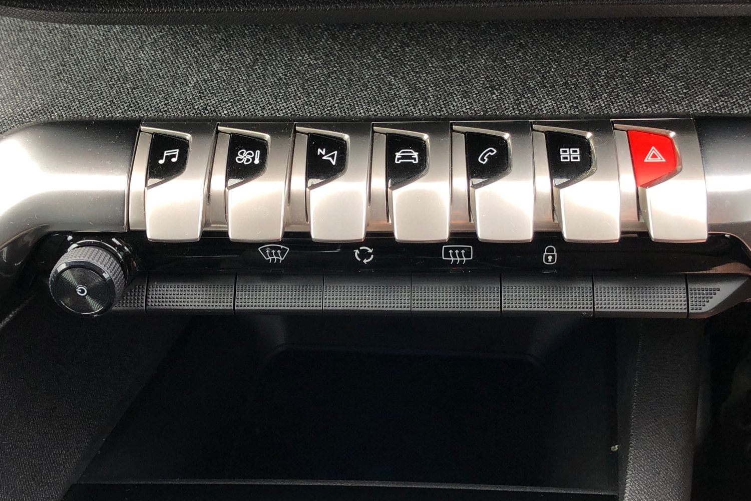 Used Peugeot 3008 2017 for sale - 75938043: Photo 10