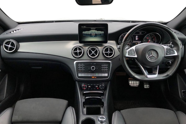 Used Mercedes-Benz GLA 2017 for sale - 75337305: Photo 3