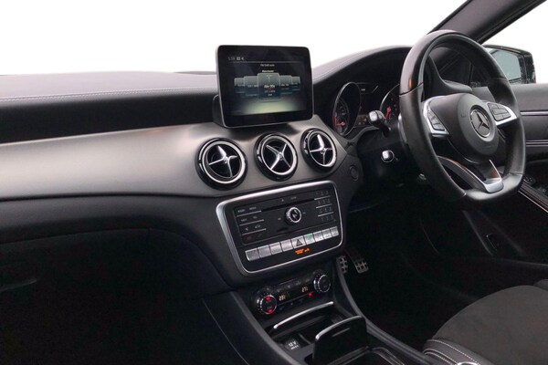 Used Mercedes-Benz GLA 2017 for sale - 75337305: Photo 4