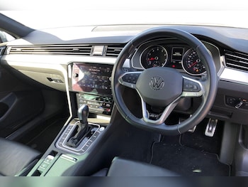 Used Volkswagen Passat 2023 for sale - 78038261: Photo
