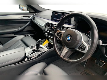 Used BMW 5 Series 2019 for sale - 77561257: Photo