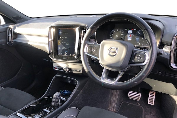 Used Volvo XC40 2019 for sale - 76224673: Photo 3