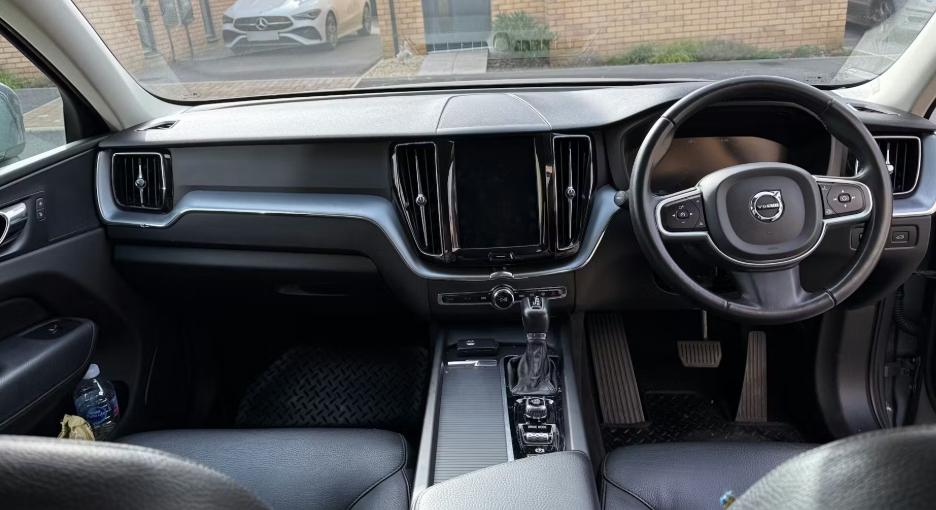 Used Volvo XC60 2019 for sale - 78038269: Photo 3