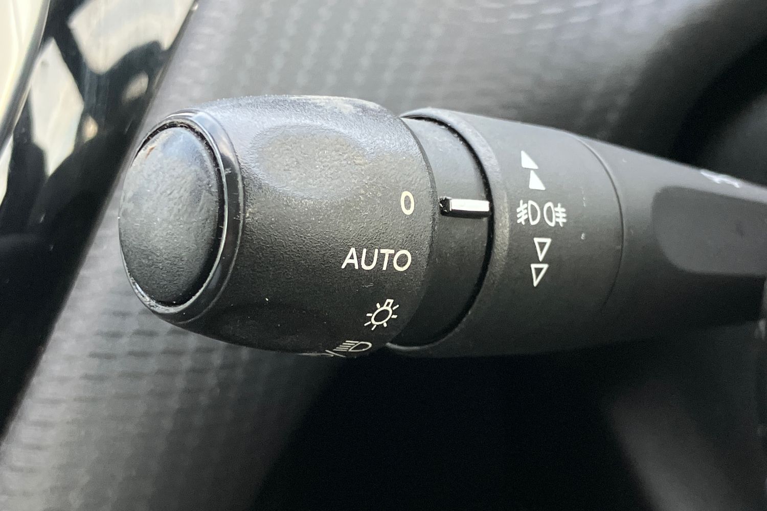 Used Peugeot 2008 2019 for sale - 76783063: Photo 19