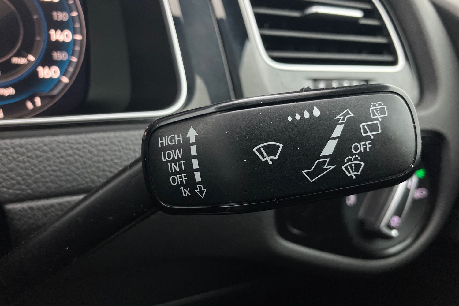 Used Volkswagen Golf 2018 for sale - 77112620: Photo 17