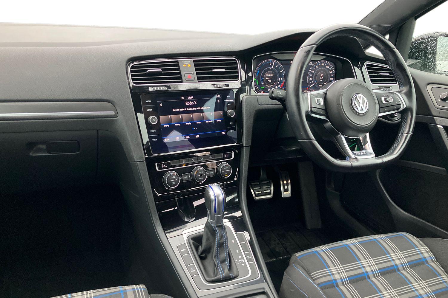 Used Volkswagen Golf 2018 for sale - 77112620: Photo 4