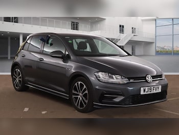 Volkswagen - Golf