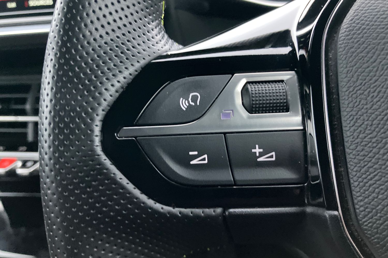 Used Peugeot 2008 2021 for sale - 77165838: Photo 16