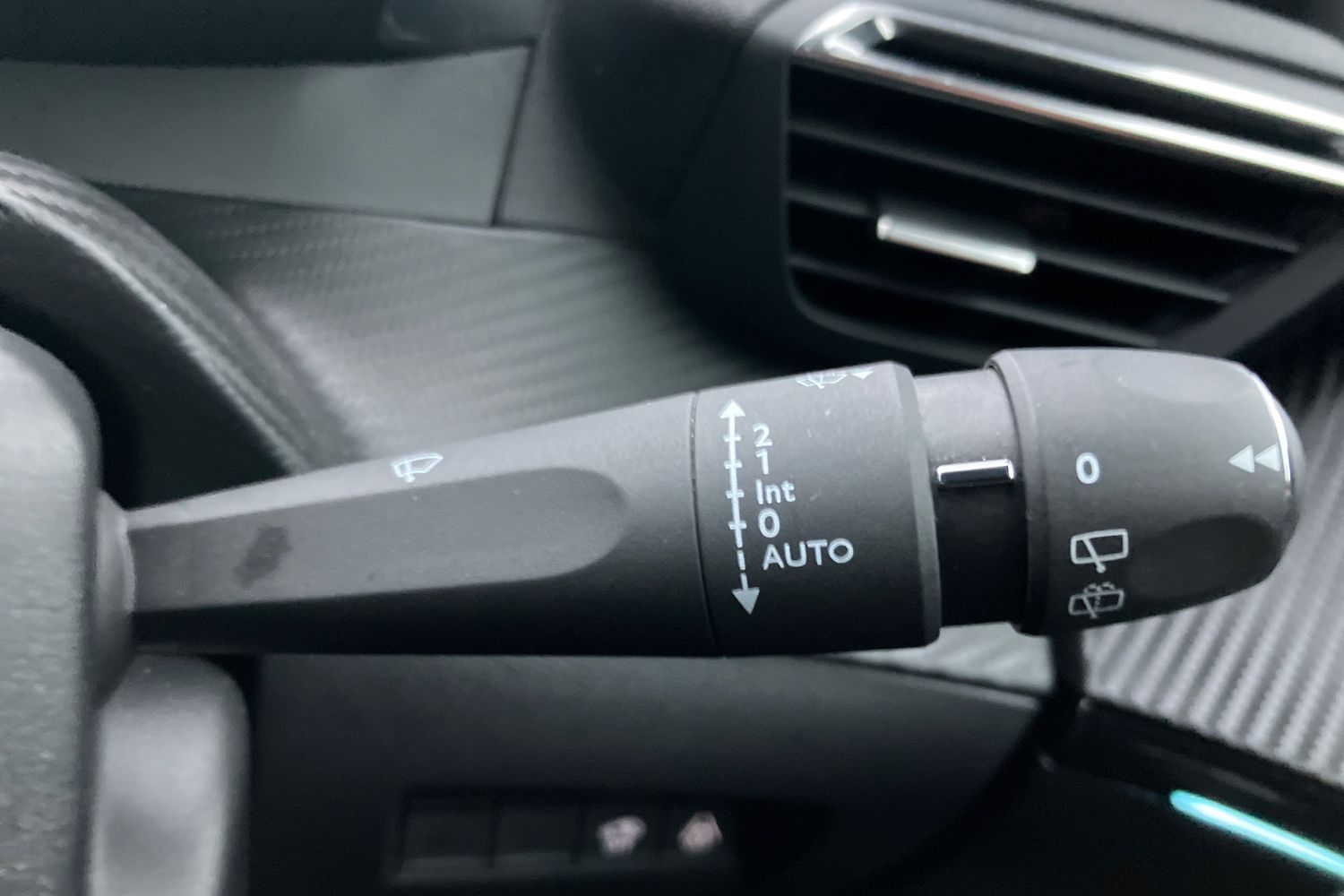 Used Peugeot 2008 2021 for sale - 77165838: Photo 20