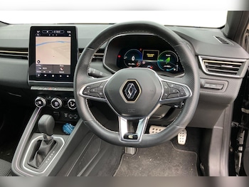 Used Renault Clio 2023 for sale - 75717580: Photo