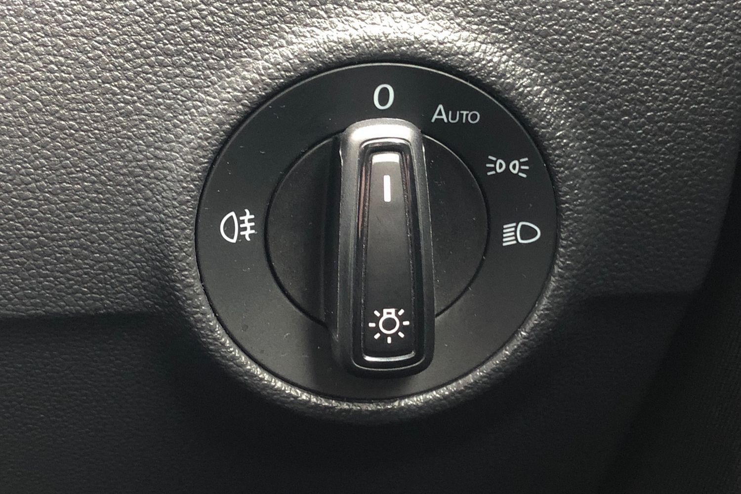 Used Volkswagen T-Roc 2023 for sale - 76968100: Photo 16