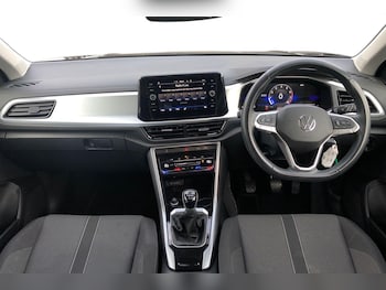 Used Volkswagen T-Roc 2023 for sale - 76968100: Photo