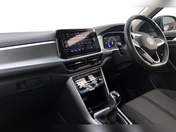 Used Volkswagen T-Roc 2023 for sale - 76968100: Photo