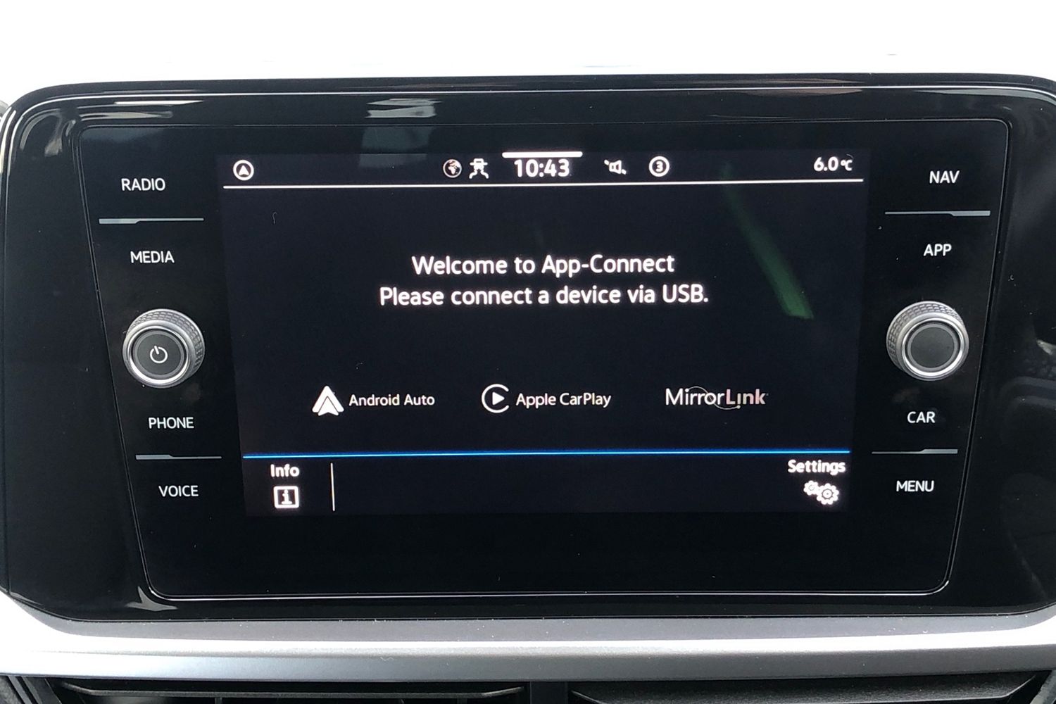 Used Volkswagen T-Roc 2023 for sale - 76968100: Photo 9