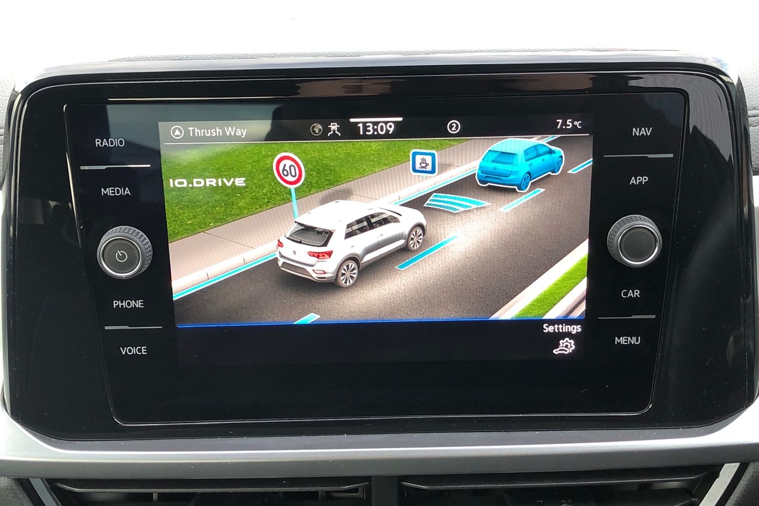 Used Volkswagen T-Roc 2022 for sale - 76435880: Photo 11