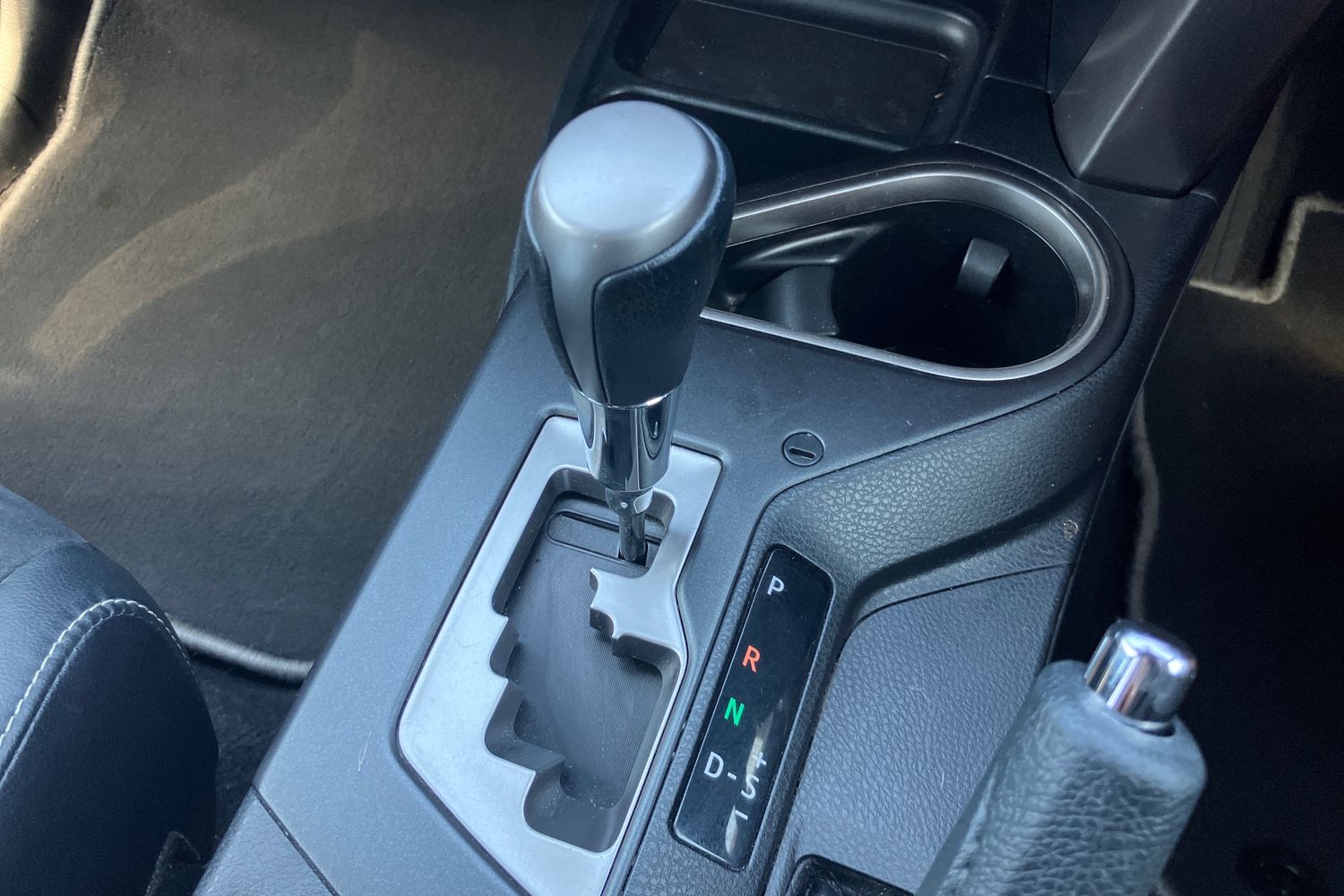 Used Toyota RAV4 2018 for sale - 76391000: Photo 10