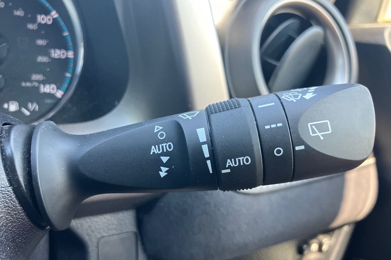 Used Toyota RAV4 2018 for sale - 76391000: Photo 24