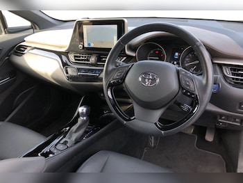 Used Toyota C-HR 2022 for sale - 76401716: Photo