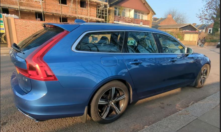 Used Volvo V90 2017 for sale - 77834861: Photo 2