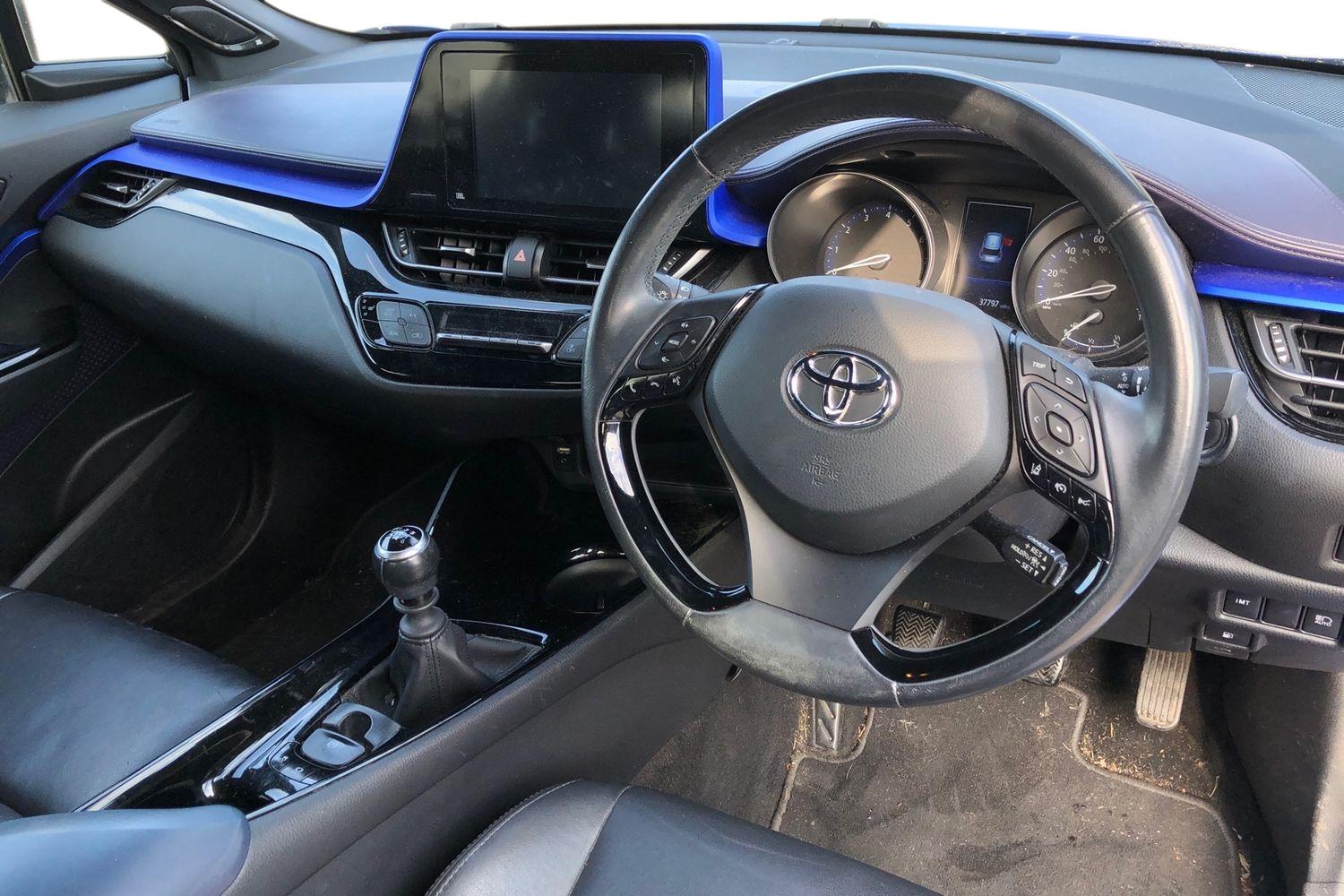Used Toyota C-HR 2017 for sale - 77764382: Photo 3