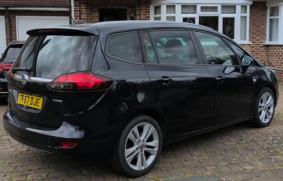 Used Vauxhall Zafira 2017 for sale - 77919403: Photo 2