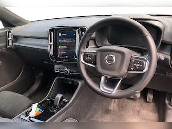 Used Volvo XC40 2022 for sale - 75329562: Photo