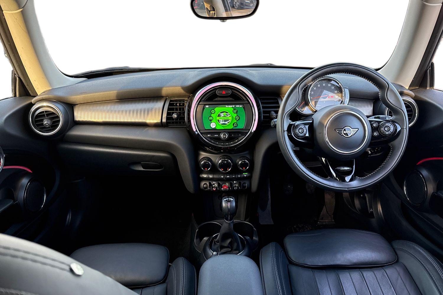 Used MINI Hatch 2019 for sale - 76292527: Photo 3