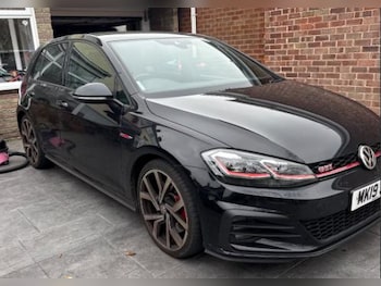 Volkswagen - Golf