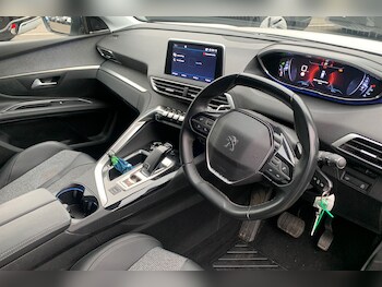 Used Peugeot 5008 2020 for sale - 76267894: Photo 3