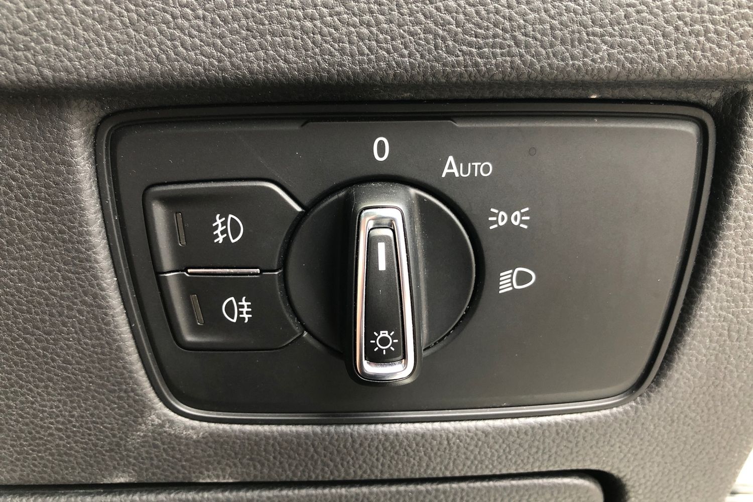 Used Volkswagen Passat 2019 for sale - 75909041: Photo 12