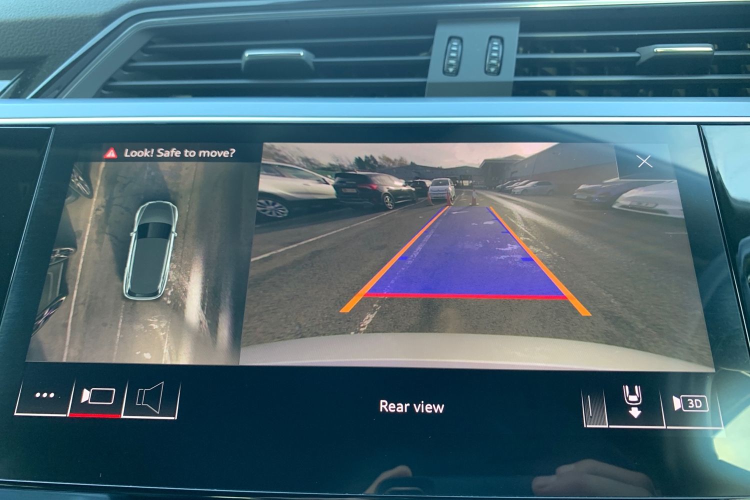 Used Audi e-tron 2020 for sale - 76649245: Photo 11