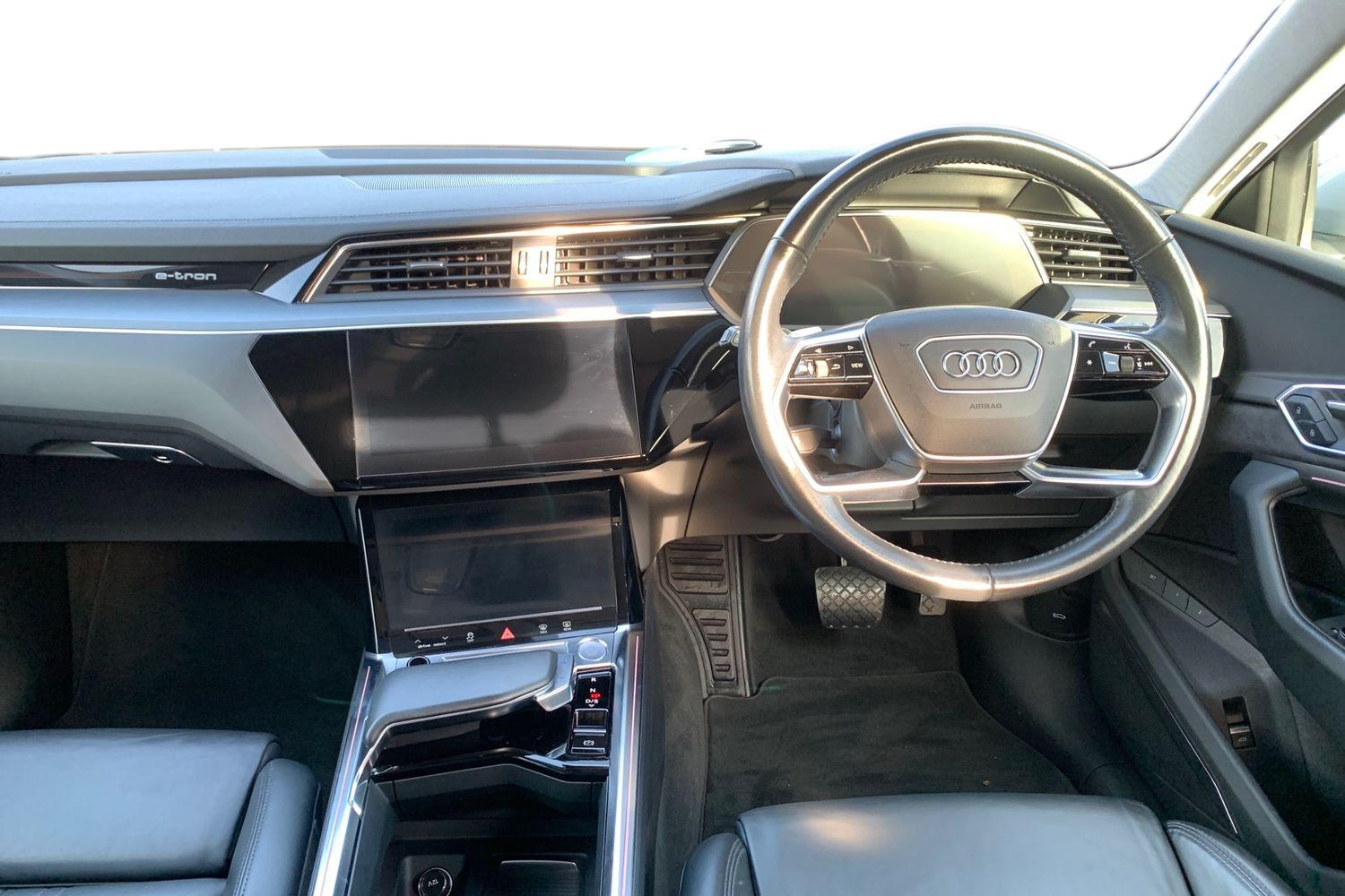 Used Audi e-tron 2020 for sale - 76649245: Photo 3