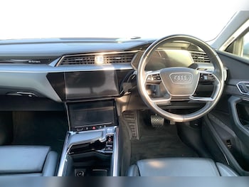 Used Audi e-tron 2020 for sale - 76649245: Photo