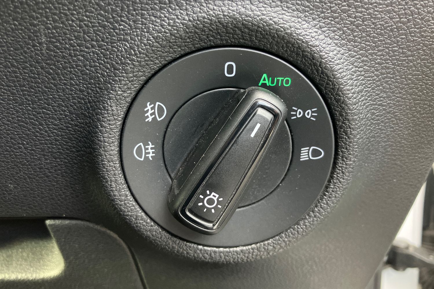 Used Skoda Karoq 2021 for sale - 76292505: Photo 17
