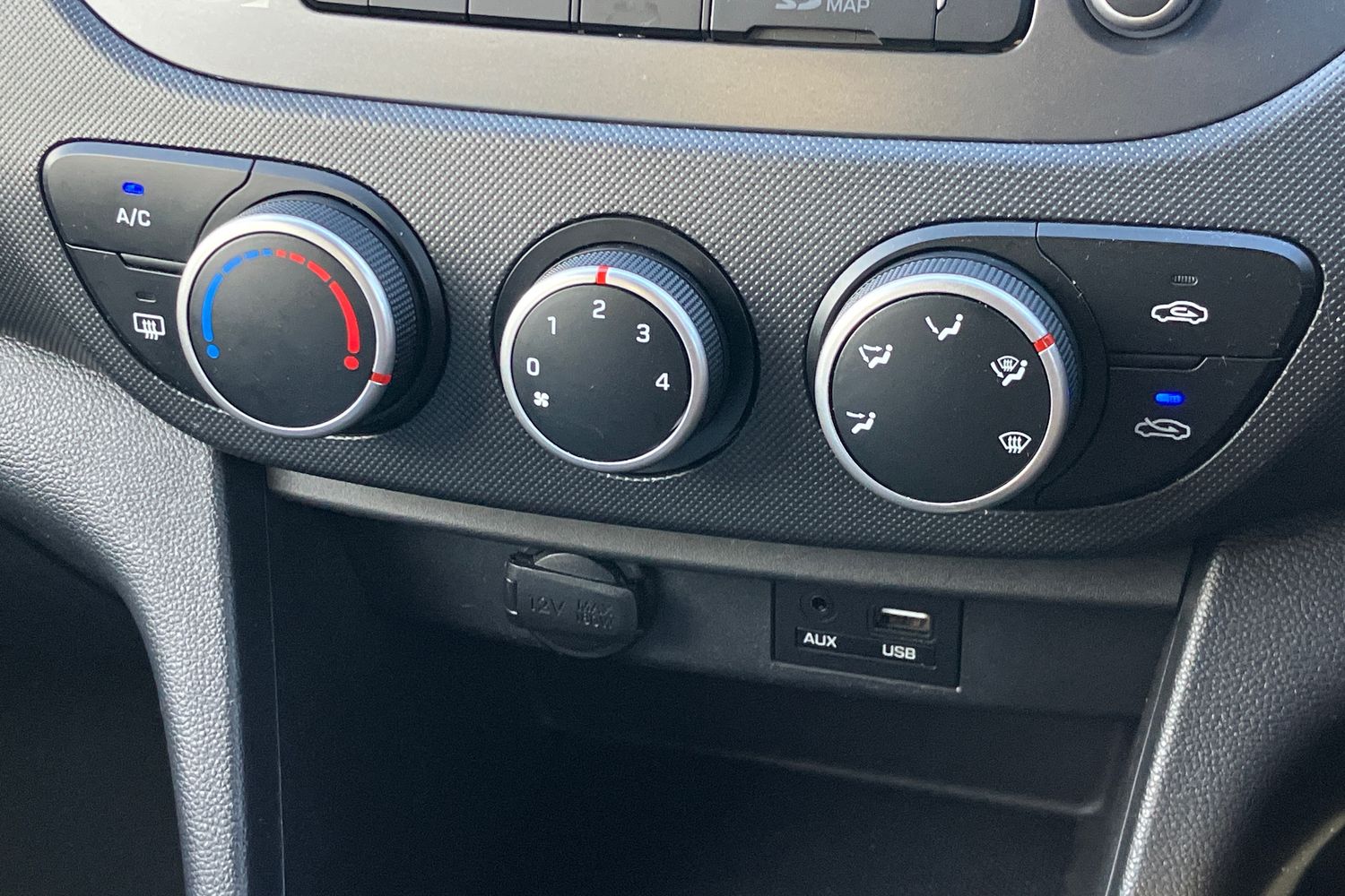 Used Hyundai i10 2018 for sale - 76488364: Photo 10