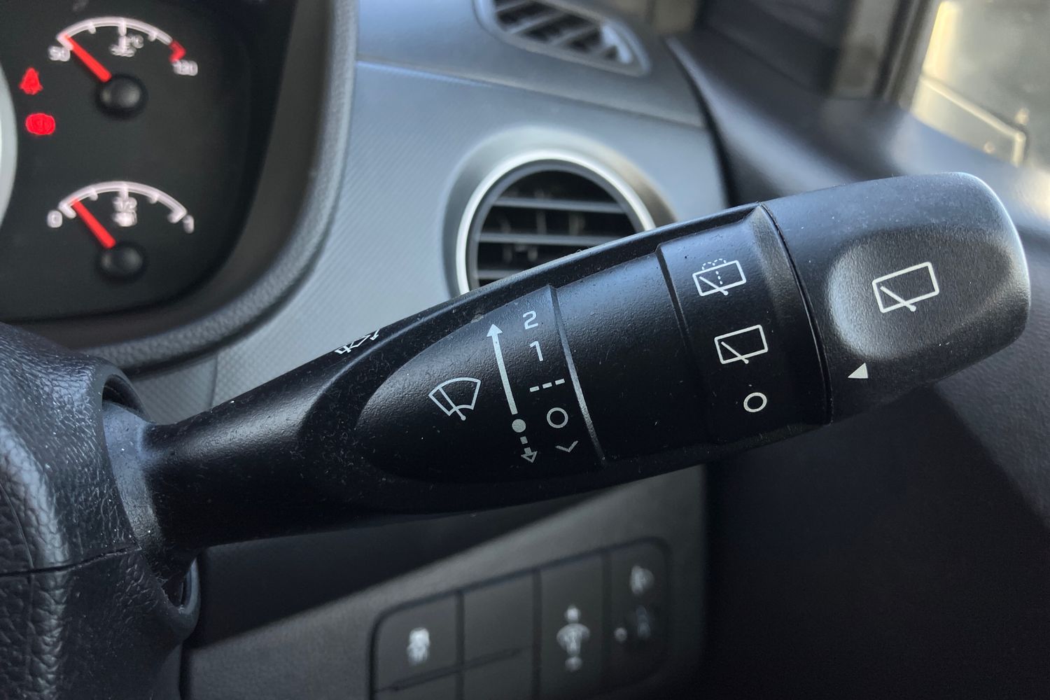 Used Hyundai i10 2018 for sale - 76488364: Photo 17