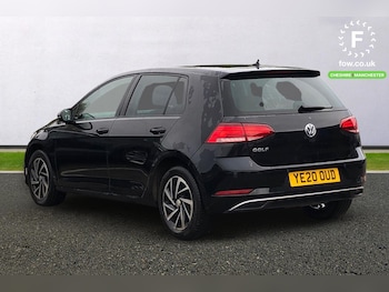 Used Volkswagen Golf 2020 for sale - 76157941: Photo 2