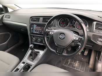Used Volkswagen Golf 2020 for sale - 76157941: Photo 3