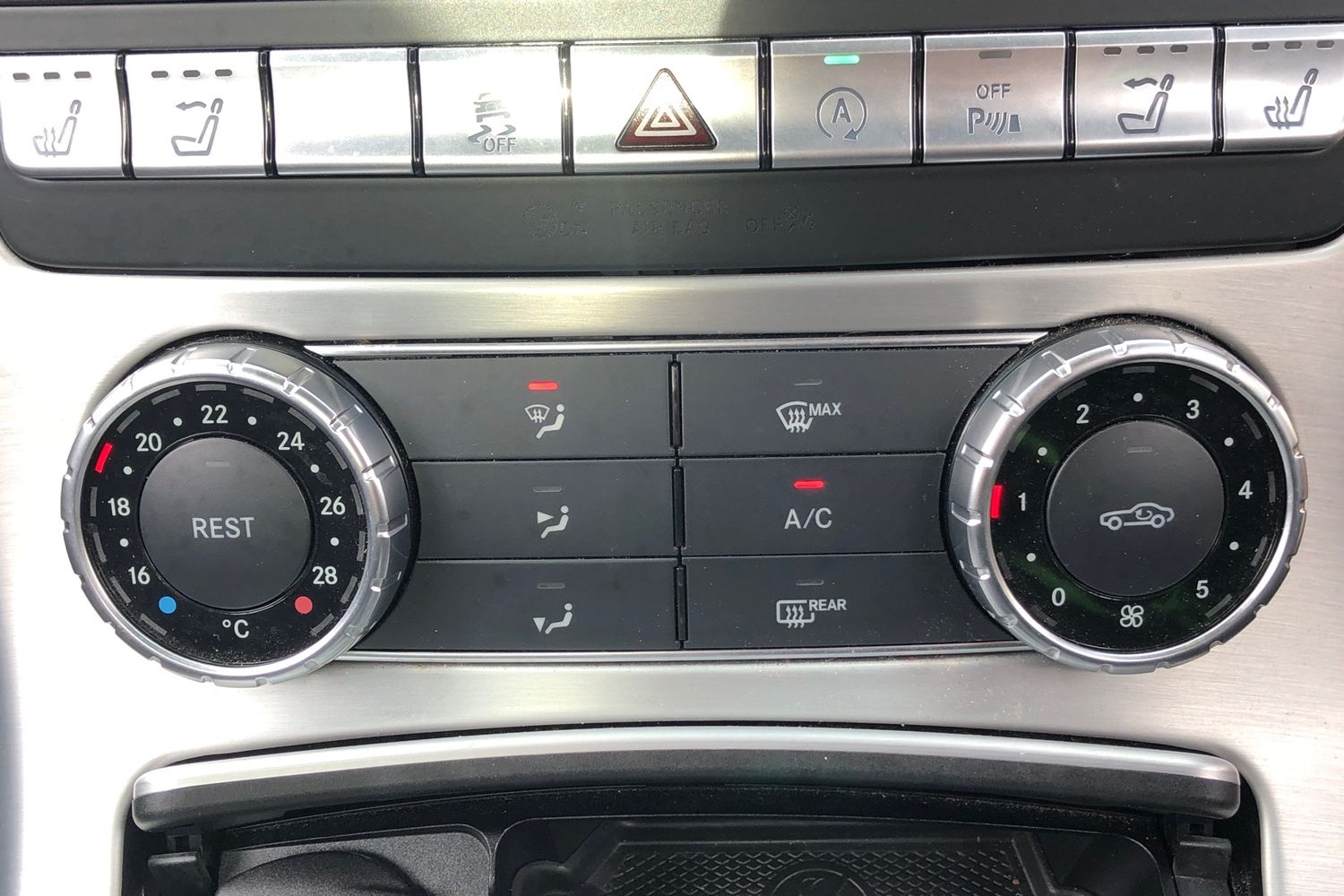 Used Mercedes-Benz SLK 2015 for sale - 76469183: Photo 9