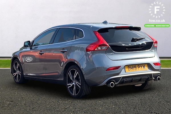 Used Volvo V40 2019 for sale - 75337274: Photo 2