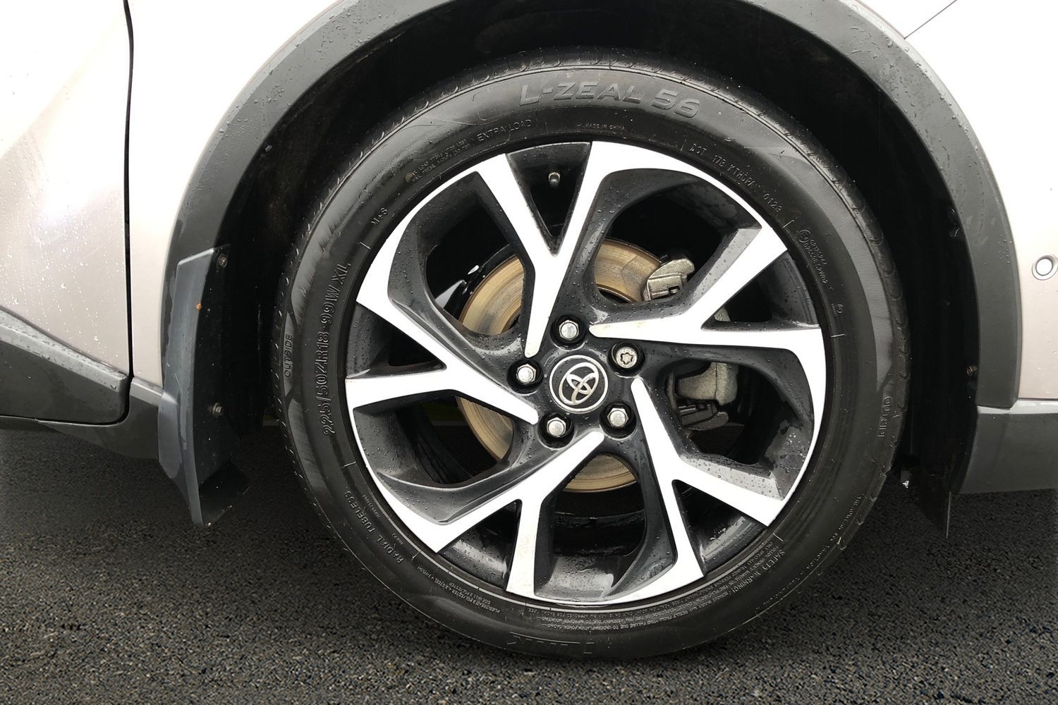 Used Toyota C-HR 2018 for sale - 76649327: Photo 19