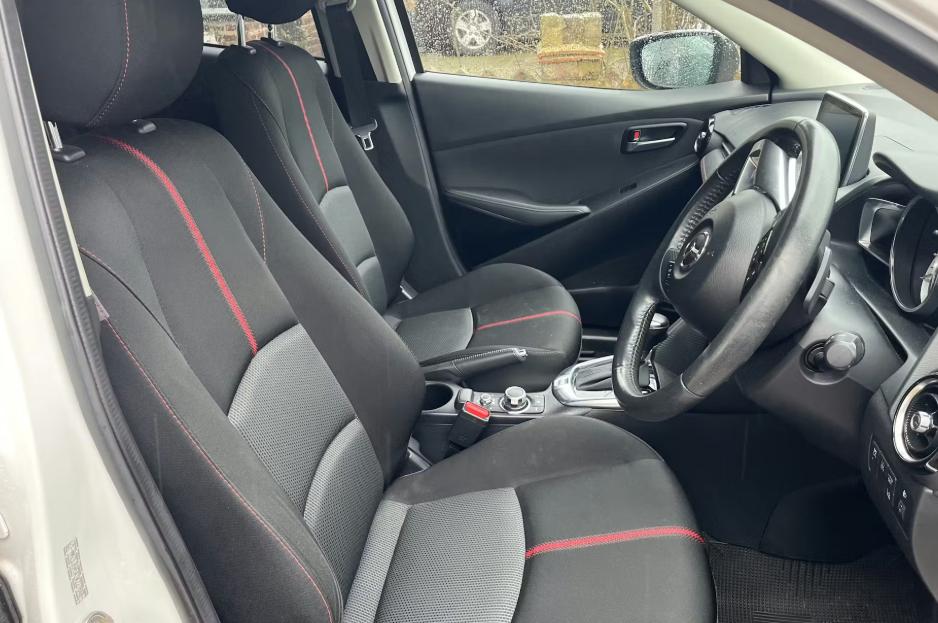 Used Mazda Mazda2 2016 for sale - 77348449: Photo 5