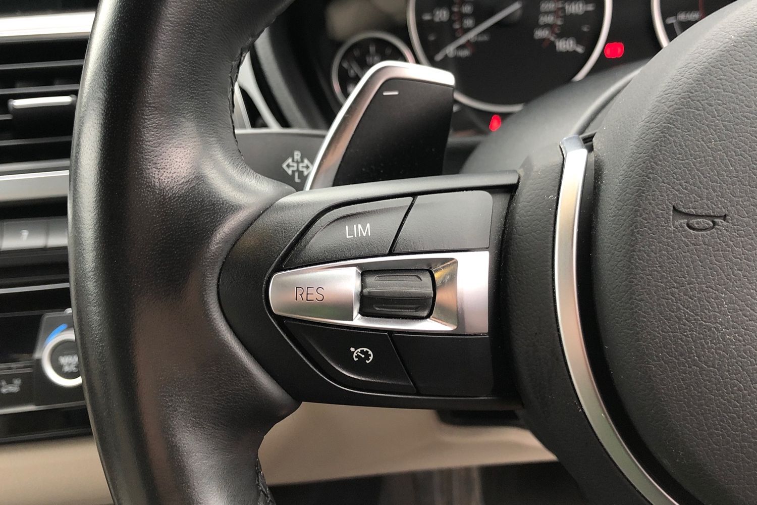 Used BMW 3 Series 2017 for sale - 76082072: Photo 6